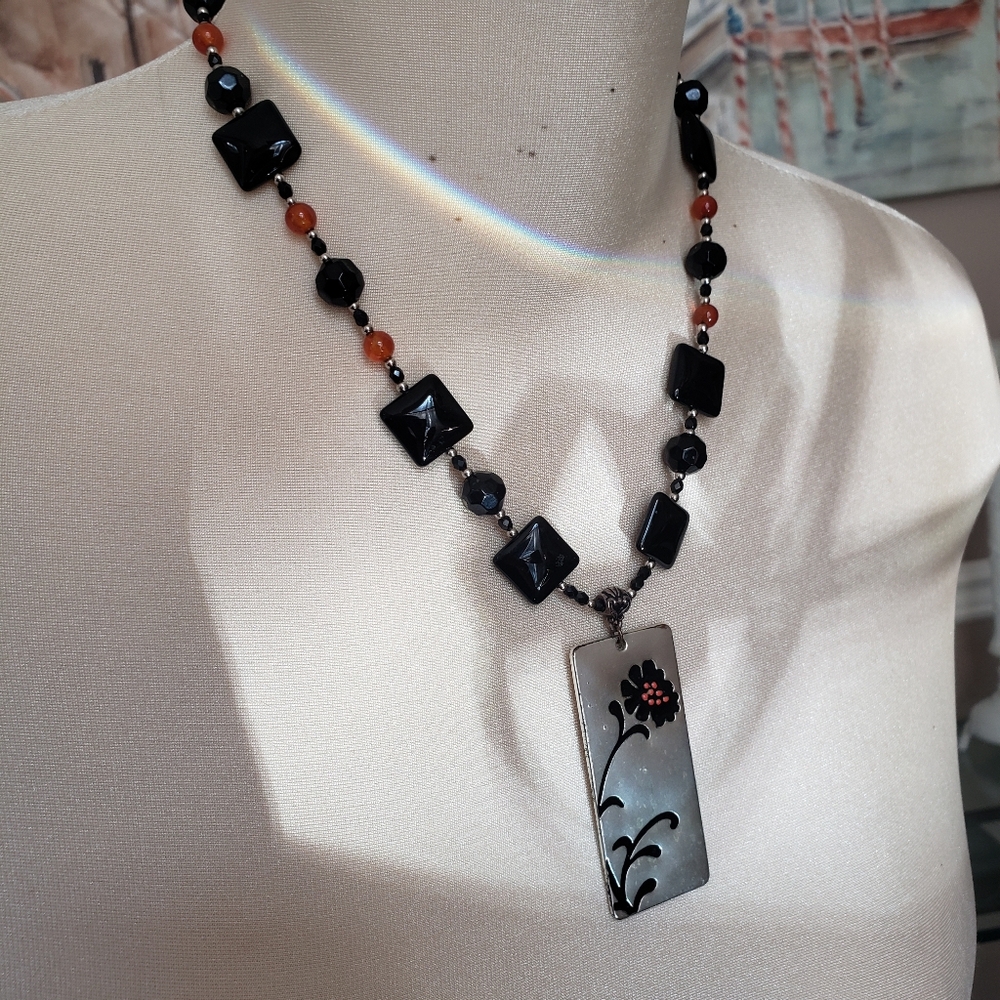 Necklace. - Picture 4 of 4